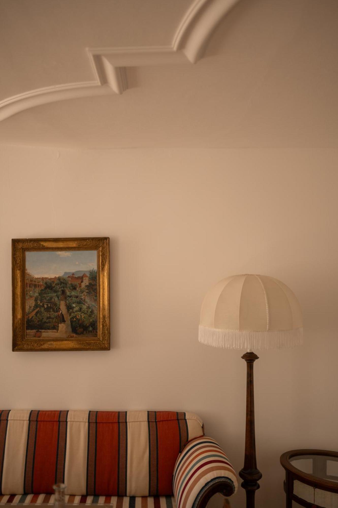 Ottmanngut Suite And Breakfast Мерано Экстерьер фото
